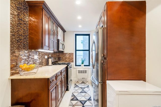 3304 Juction Blvd 4S, Jackson Heights, NY 11372