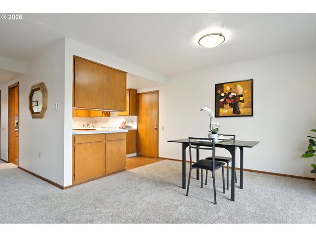 16590 Sw KING CHARLES Ave, King City, OR 97224