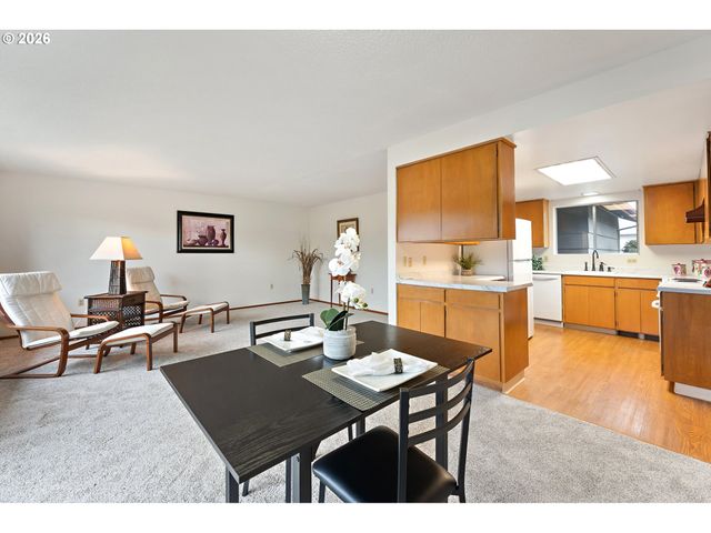 16590 Sw KING CHARLES Ave, King City, OR 97224