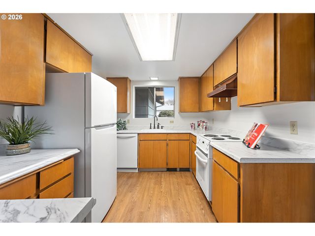 16590 Sw KING CHARLES Ave, King City, OR 97224