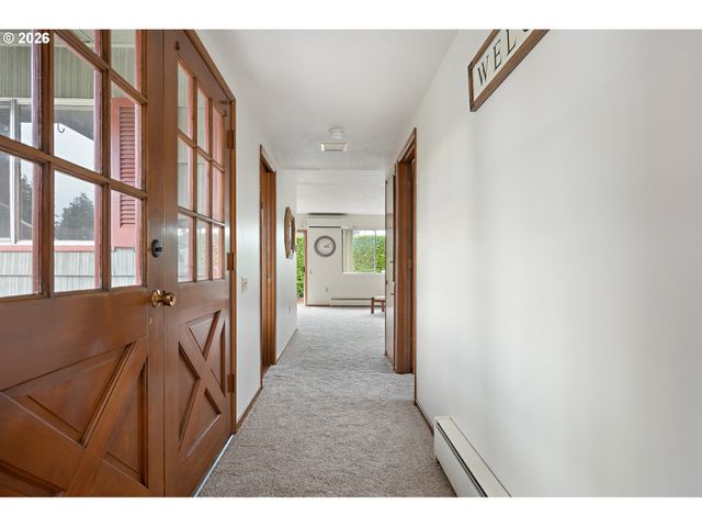 16590 Sw KING CHARLES Ave, King City, OR 97224