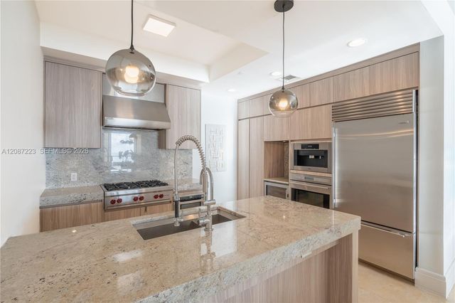 9705 Collins Avenue 1104N, Bal Harbour, FL 33154