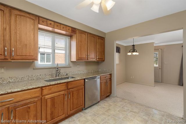 4652 Parker Street, Dearborn Heights, MI 48125