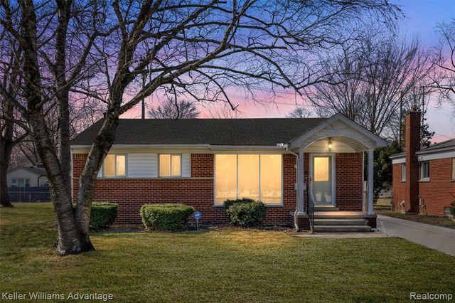 4652 Parker Street, Dearborn Heights, MI 48125