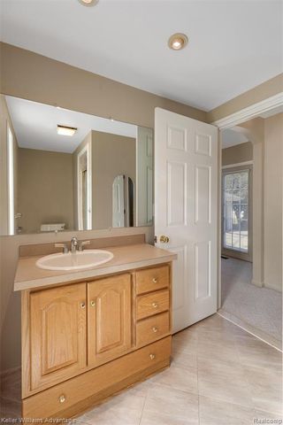 4652 Parker Street, Dearborn Heights, MI 48125