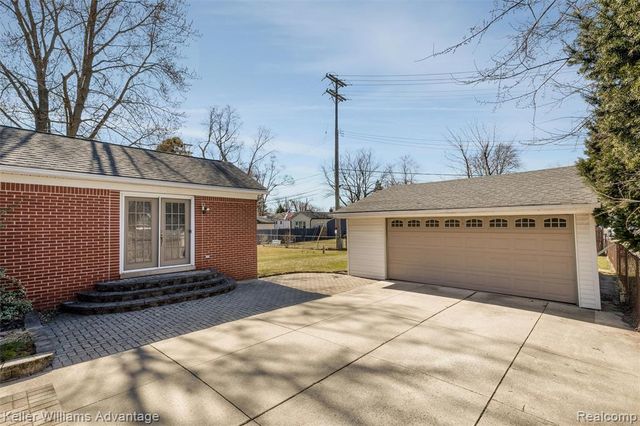 4652 Parker Street, Dearborn Heights, MI 48125