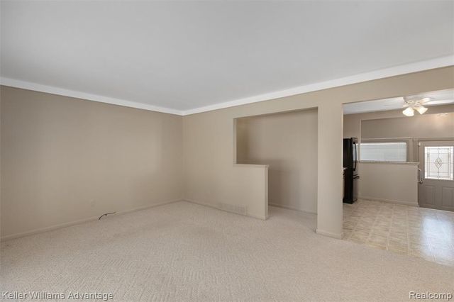 4652 Parker Street, Dearborn Heights, MI 48125