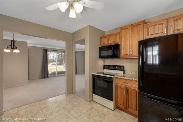 4652 Parker Street, Dearborn Heights, MI 48125