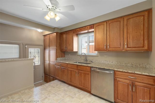 4652 Parker Street, Dearborn Heights, MI 48125