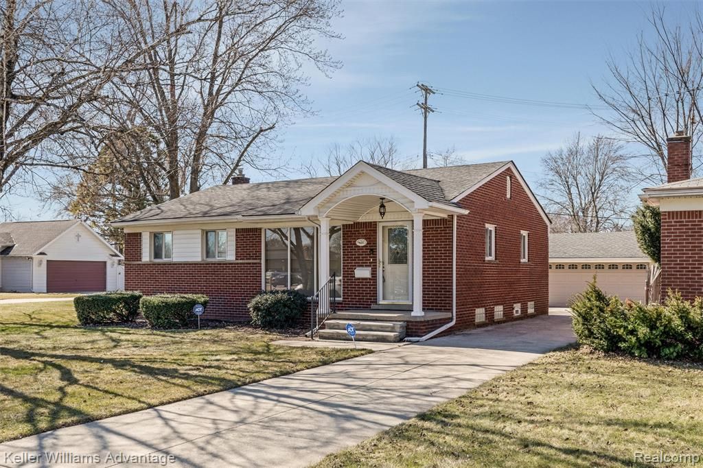 4652 Parker Street, Dearborn Heights, MI 48125