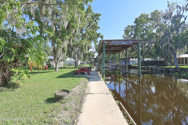 138 EDGEWATER Road, Satsuma, FL 32189