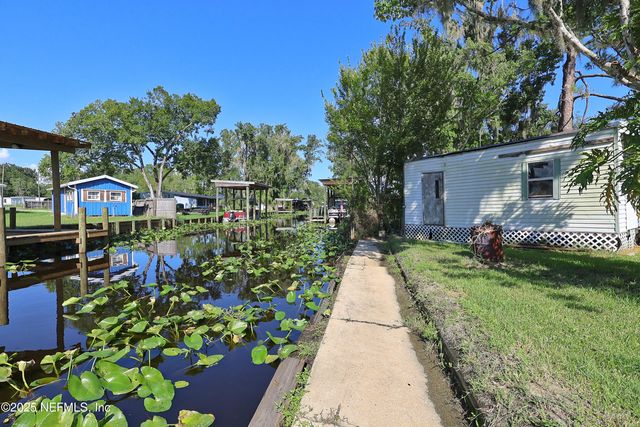 138 EDGEWATER Road, Satsuma, FL 32189