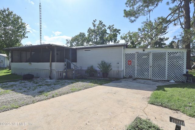 138 EDGEWATER Road, Satsuma, FL 32189