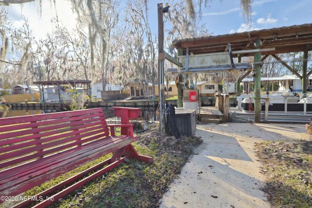 138 EDGEWATER Road, Satsuma, FL 32189