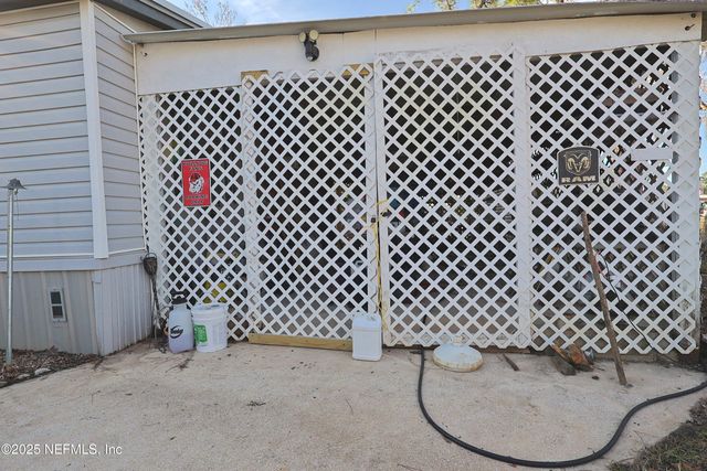 138 EDGEWATER Road, Satsuma, FL 32189