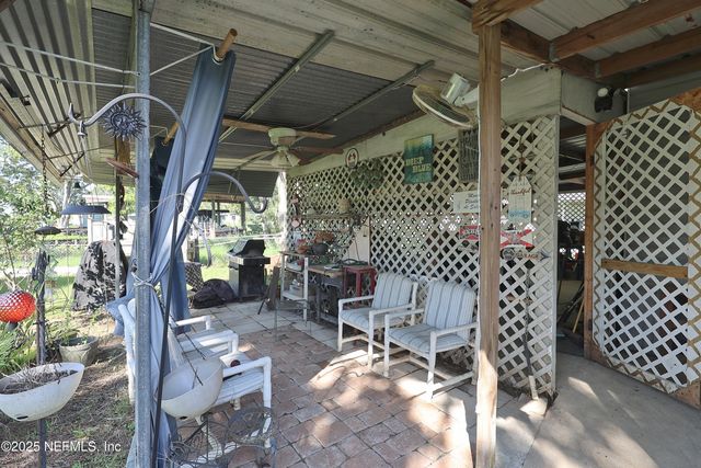 138 EDGEWATER Road, Satsuma, FL 32189