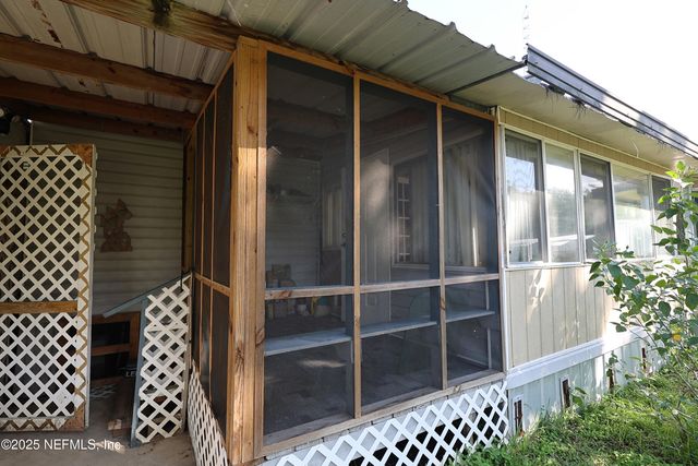 138 EDGEWATER Road, Satsuma, FL 32189