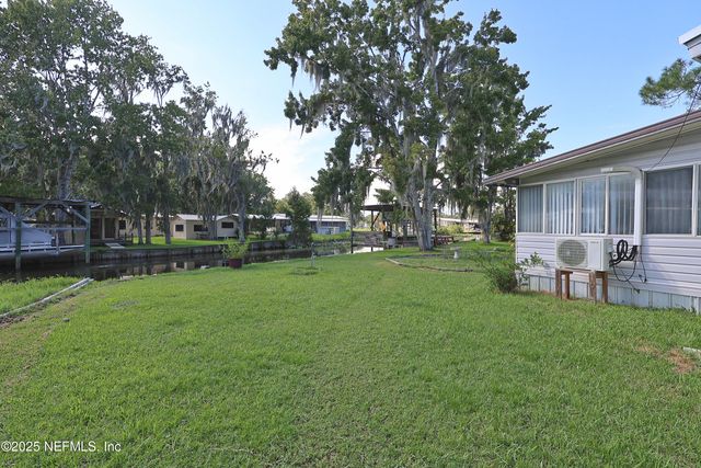 138 EDGEWATER Road, Satsuma, FL 32189