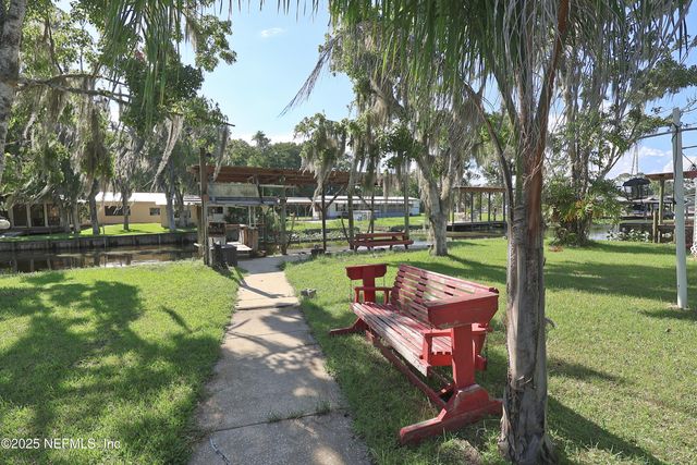 138 EDGEWATER Road, Satsuma, FL 32189