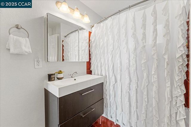 16543 Hannah Dr, San Leandro, CA 94578