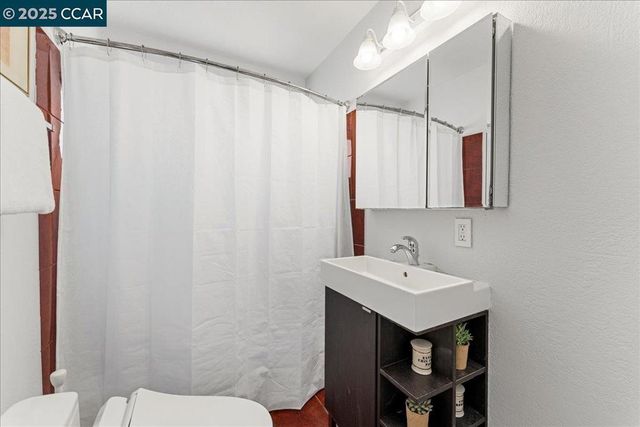 16543 Hannah Dr, San Leandro, CA 94578