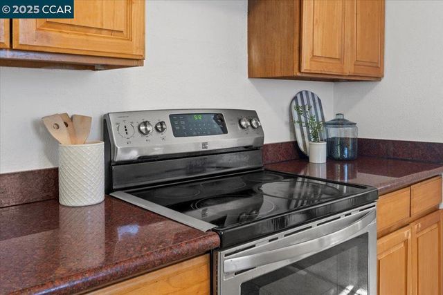 16543 Hannah Dr, San Leandro, CA 94578