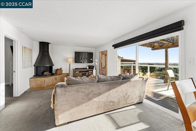 16543 Hannah Dr, San Leandro, CA 94578