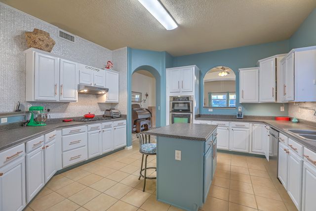 1042 Reynosa Loop SE, Rio Rancho, NM 87124