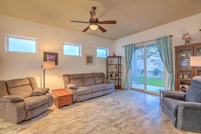 1042 Reynosa Loop SE, Rio Rancho, NM 87124