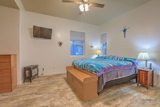 1042 Reynosa Loop SE, Rio Rancho, NM 87124