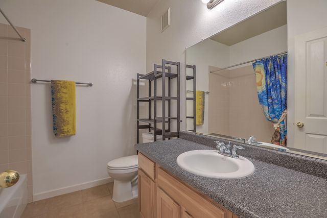 1042 Reynosa Loop SE, Rio Rancho, NM 87124