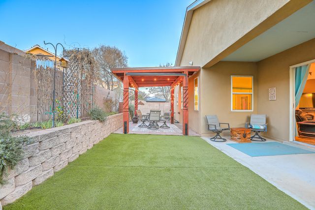 1042 Reynosa Loop SE, Rio Rancho, NM 87124