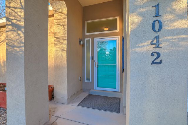 1042 Reynosa Loop SE, Rio Rancho, NM 87124