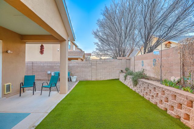 1042 Reynosa Loop SE, Rio Rancho, NM 87124