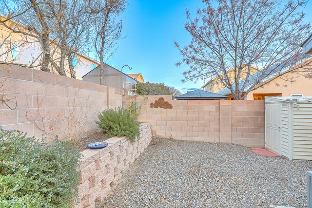 1042 Reynosa Loop SE, Rio Rancho, NM 87124