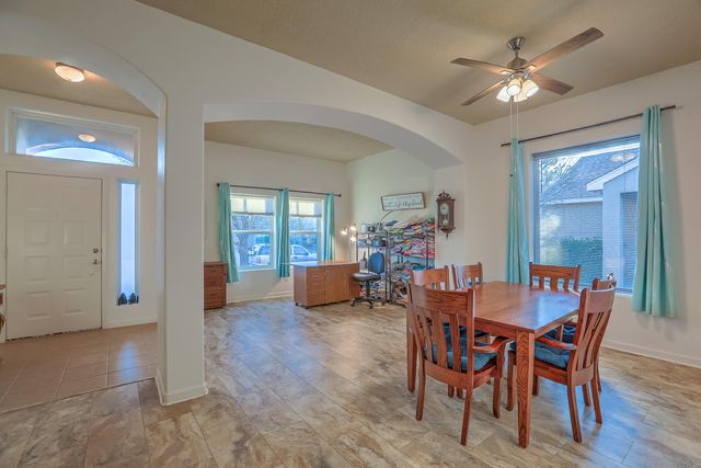 1042 Reynosa Loop SE, Rio Rancho, NM 87124