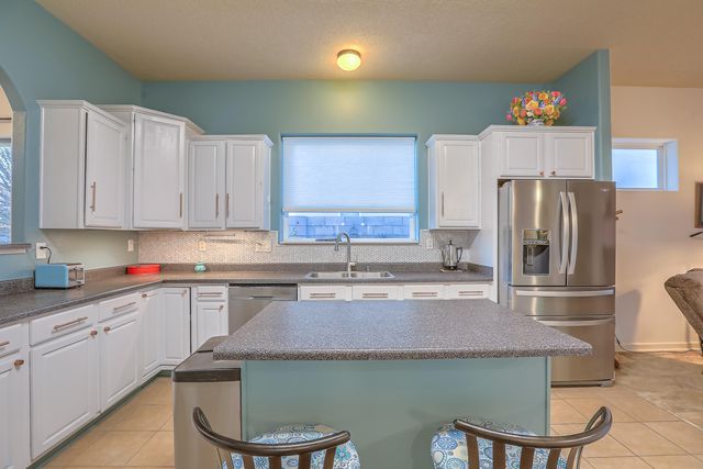 1042 Reynosa Loop SE, Rio Rancho, NM 87124