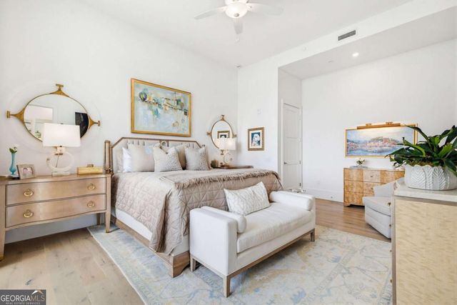 2425 Peachtree Road NE 1704, Atlanta, GA 30305