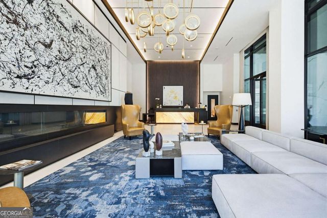 2425 Peachtree Road NE 1704, Atlanta, GA 30305