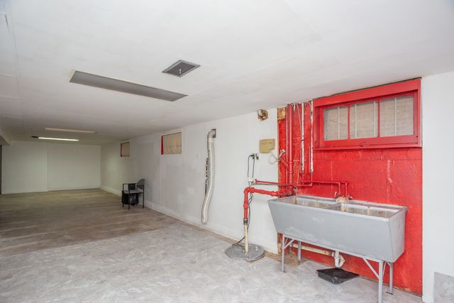 7408 S Campbell Avenue, Chicago, IL 60629