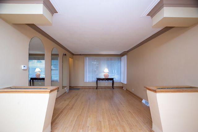 7408 S Campbell Avenue, Chicago, IL 60629