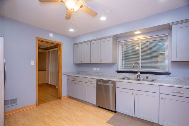 7408 S Campbell Avenue, Chicago, IL 60629