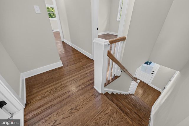 15 CHATEAU DR, Cherry Hill, NJ 08003