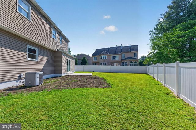 15 CHATEAU DR, Cherry Hill, NJ 08003