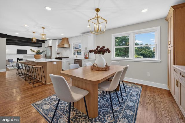 15 CHATEAU DR, Cherry Hill, NJ 08003