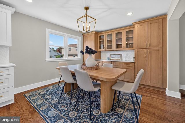 15 CHATEAU DR, Cherry Hill, NJ 08003