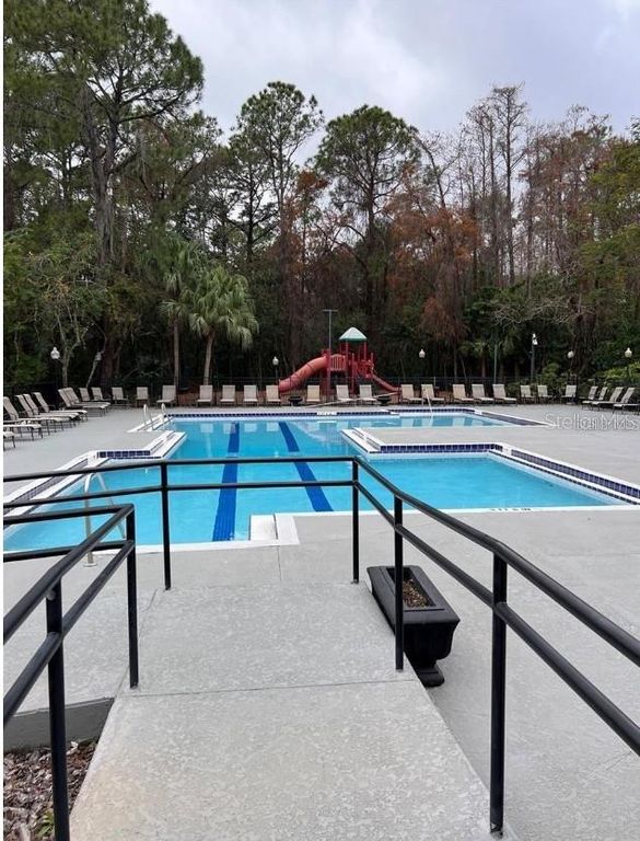 Image 16 of property listing at 5160 CONROY ROAD 14, Orlando, FL 32811