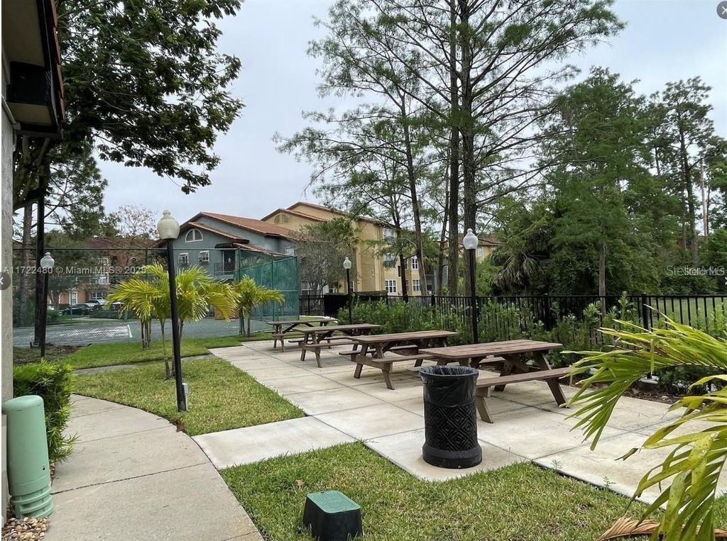 Image 21 of property listing at 5160 CONROY ROAD 14, Orlando, FL 32811