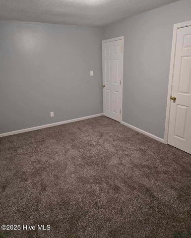 100 Knight Place, Jacksonville, NC 28546