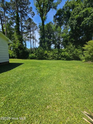 100 Knight Place, Jacksonville, NC 28546